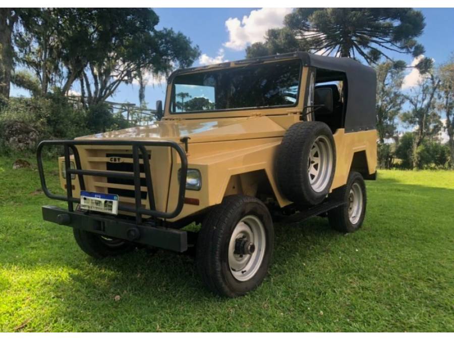 CBT - JEEP - 1981/1981 - Bege - R$ 58.000,00