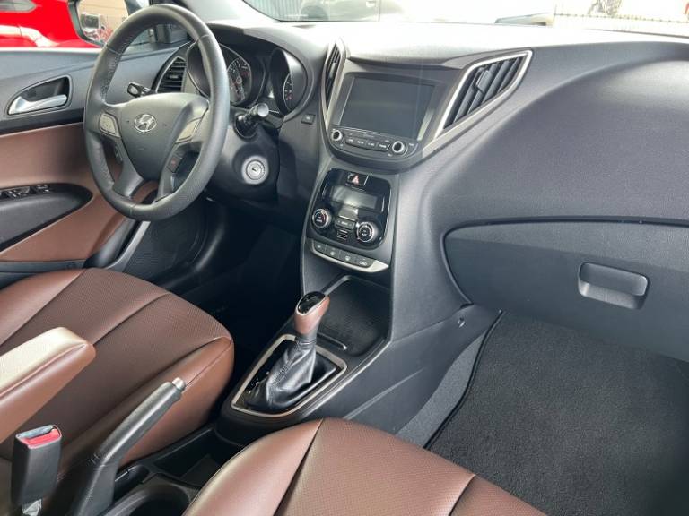 HYUNDAI - HB20X - 2018/2019 - Branca - R$ 79.990,00