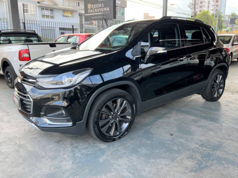 CHEVROLET - TRACKER - 2017/2018 - Preta - R$ 85.000,00