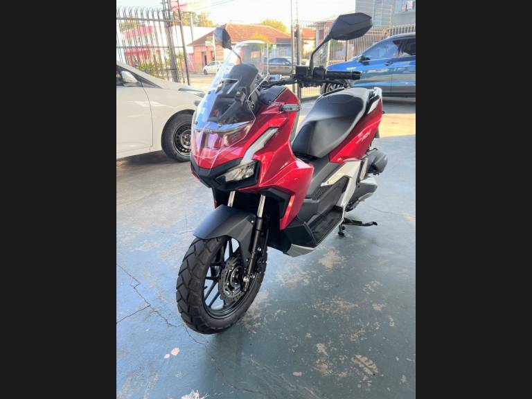 HONDA - ADV 160 - 2025/2026 - Vermelha - R$ 25.900,00