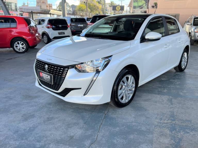 PEUGEOT - 208 - 2020/2021 - Branca - R$ 79.900,00