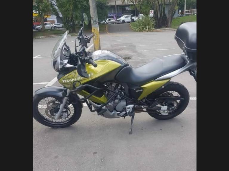 HONDA - XL 700V - 2012/2012 - Verde - R$ 32.800,00