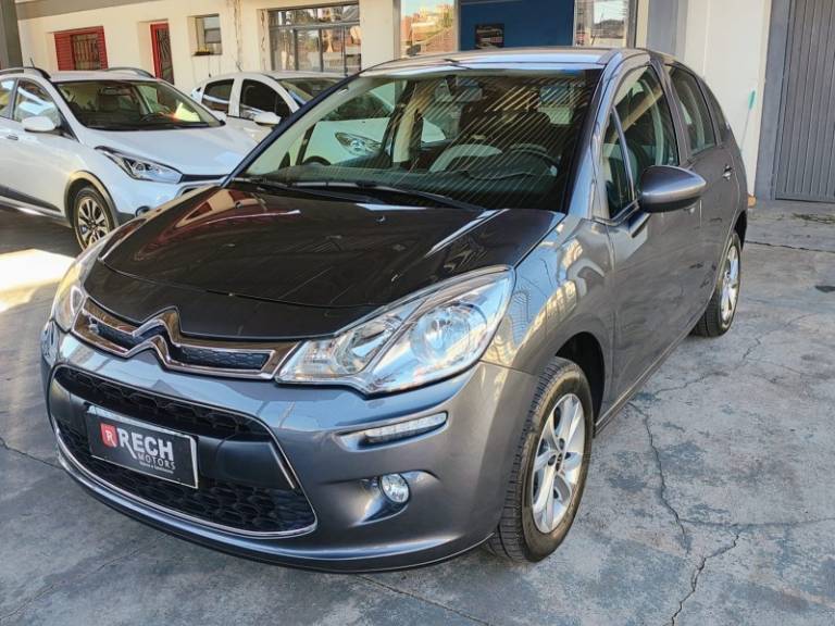 CITROËN - C3 - 2015/2016 - Cinza - R$ 42.900,00