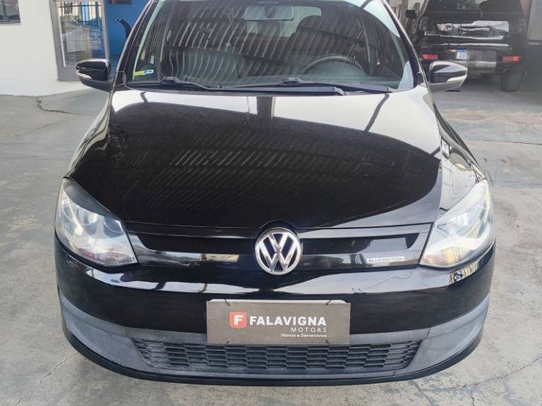 VOLKSWAGEN - FOX - 2014/2014 - Preta - R$ 39.800,00