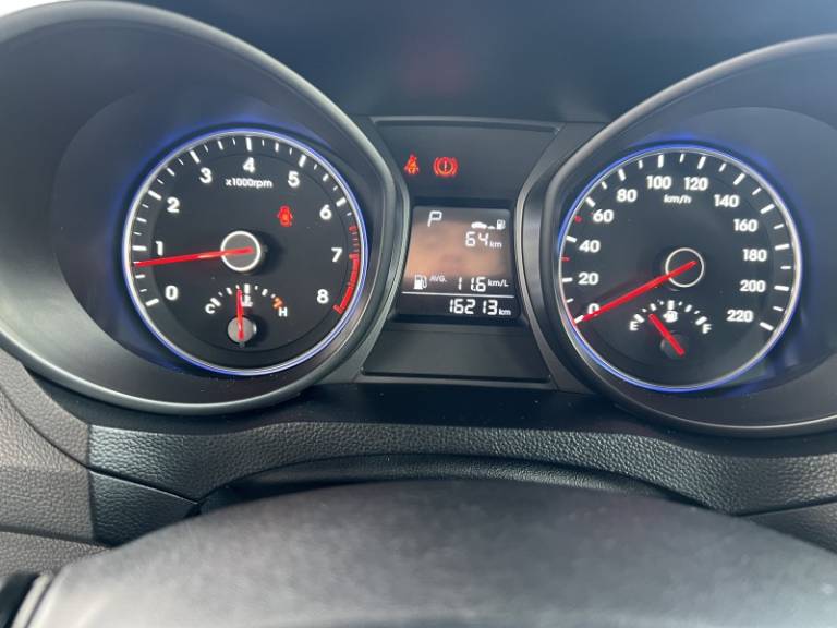 HYUNDAI - HB20X - 2018/2019 - Branca - R$ 79.990,00