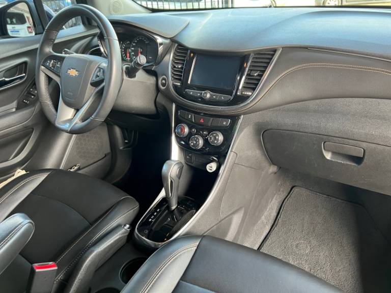 CHEVROLET - TRACKER - 2017/2018 - Preta - R$ 85.000,00