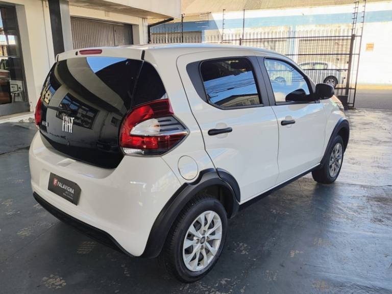 FIAT - MOBI - 2022/2023 - Branca - R$ 51.500,00