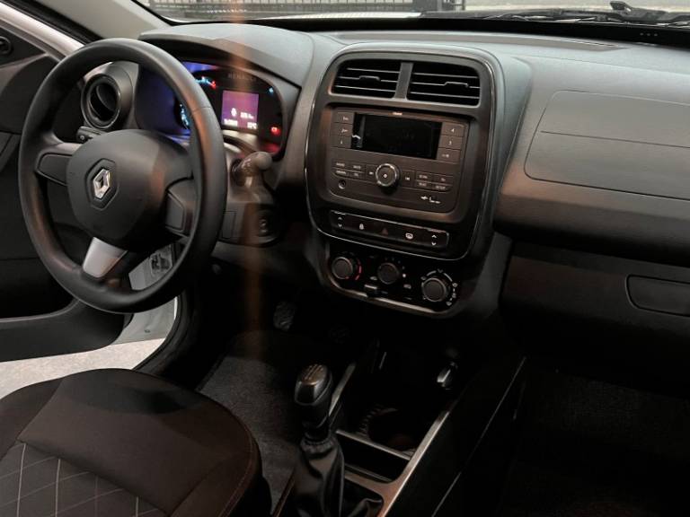 RENAULT - KWID - 2023/2023 - Branca - R$ 54.900,00