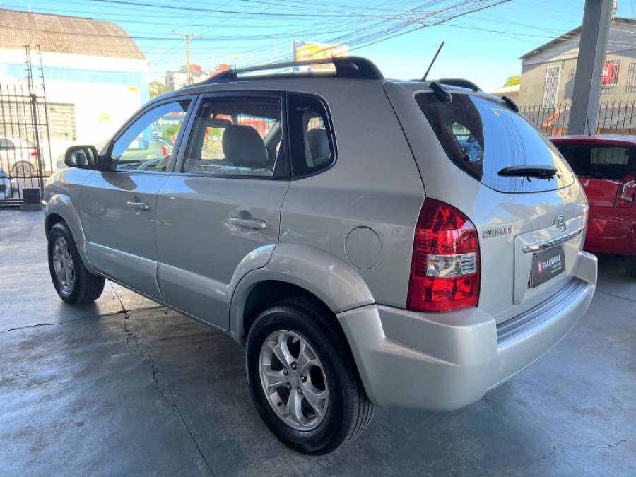 HYUNDAI - TUCSON - 2013/2014 - Prata - R$ 52.900,00