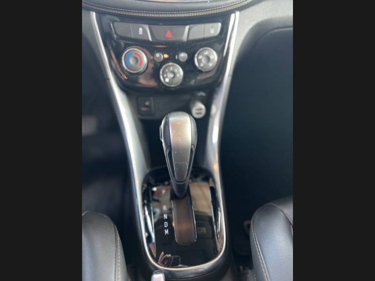 CHEVROLET - TRACKER - 2017/2018 - Preta - R$ 85.000,00