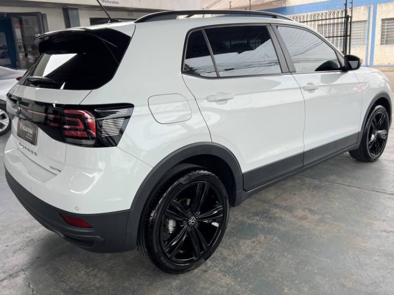 VOLKSWAGEN - T-CROSS - 2021/2021 - Branca - R$ 99.800,00