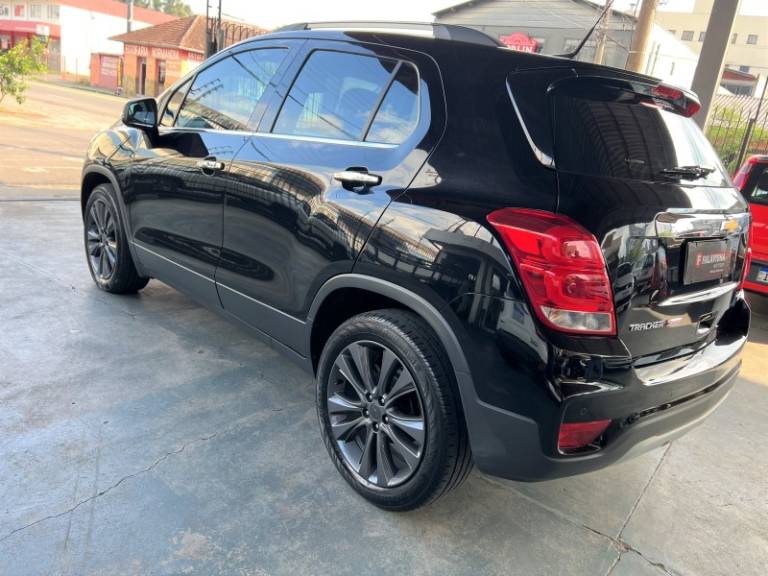 CHEVROLET - TRACKER - 2017/2018 - Preta - R$ 85.000,00