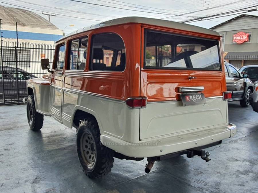 FORD - RURAL - 1975/1976 - Laranja - R$ 58.000,00