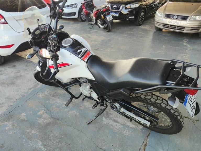 YAMAHA - XTZ 250 - 2013/2013 - Branca - R$ 18.990,00