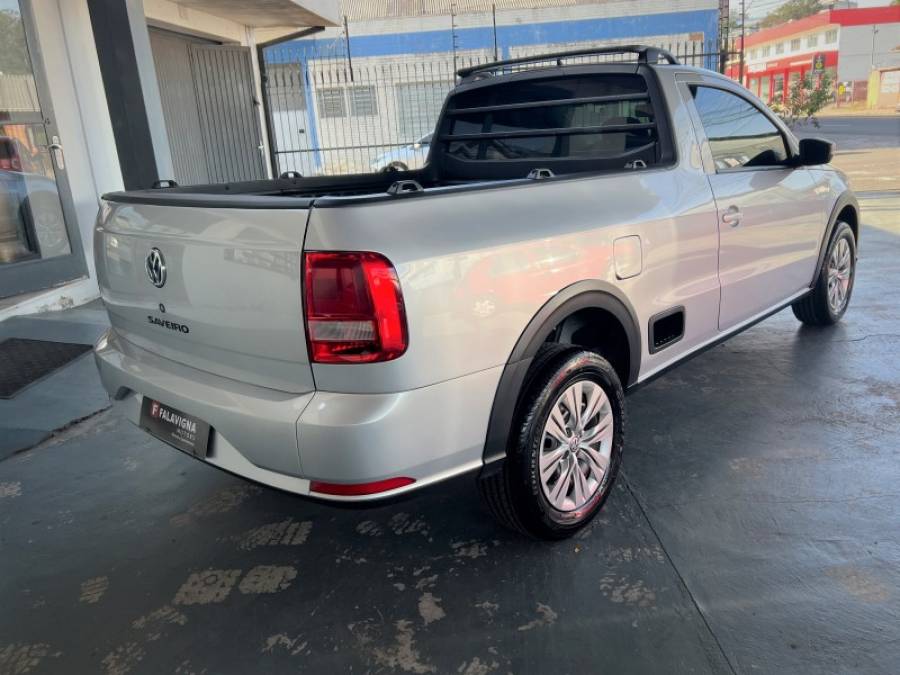 VOLKSWAGEN - SAVEIRO - 2021/2022 - Prata - R$ 73.000,00