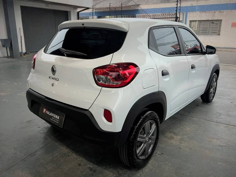 RENAULT - KWID - 2023/2023 - Branca - R$ 54.900,00