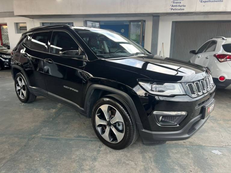 JEEP - COMPASS - 2017/2018 - Preta - R$ 86.900,00