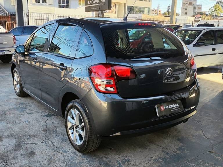 CITROËN - C3 - 2015/2016 - Cinza - R$ 42.900,00