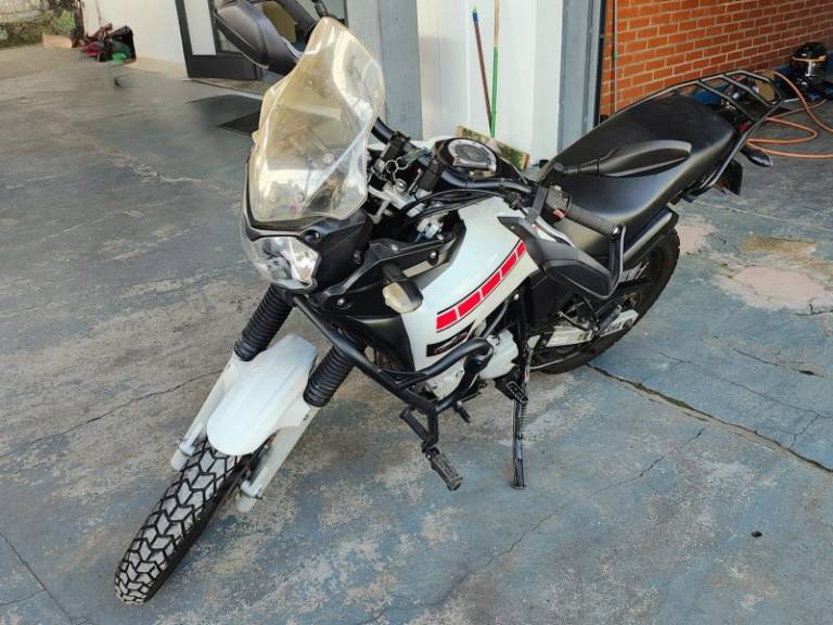 YAMAHA - XTZ 250 - 2013/2013 - Branca - R$ 18.990,00