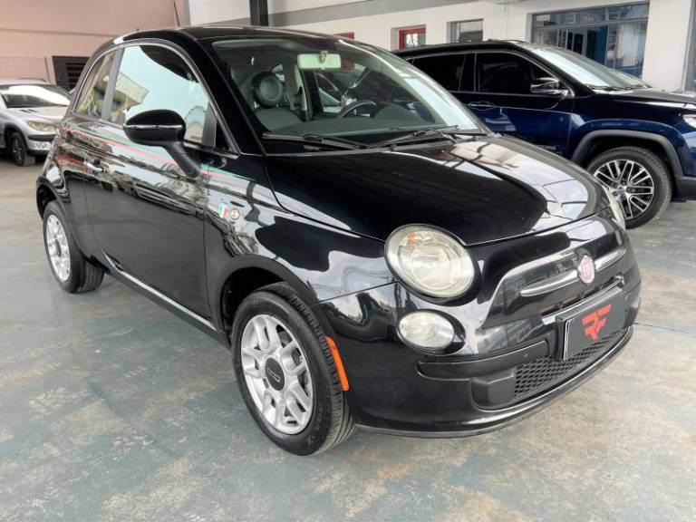 FIAT - 500 - 2011/2012 - Preta - R$ 45.900,00