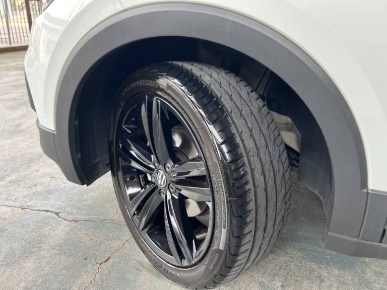 VOLKSWAGEN - T-CROSS - 2021/2021 - Branca - R$ 99.800,00