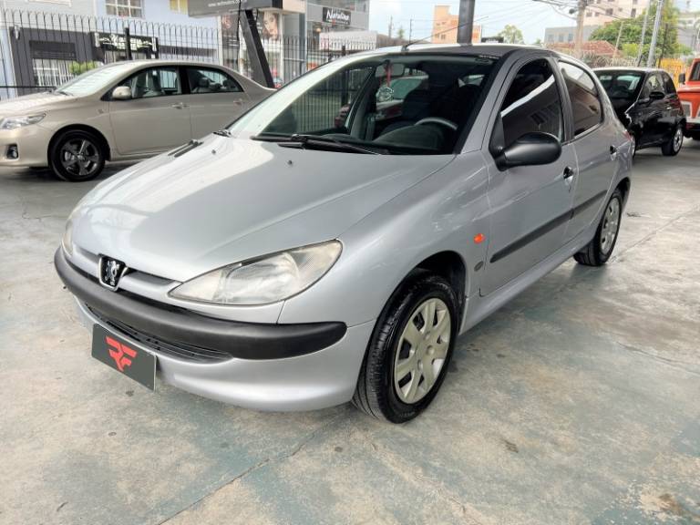 PEUGEOT - 206 - 1999/1999 - Prata - R$ 18.900,00