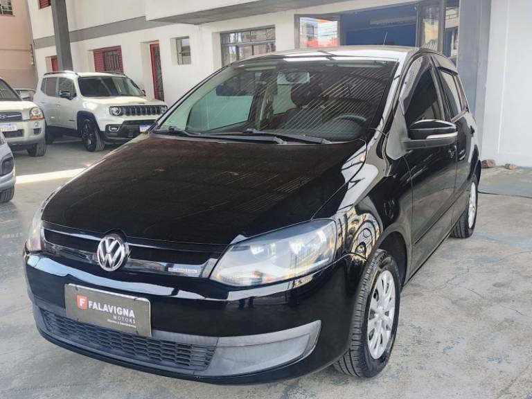 VOLKSWAGEN - FOX - 2014/2014 - Preta - R$ 39.800,00