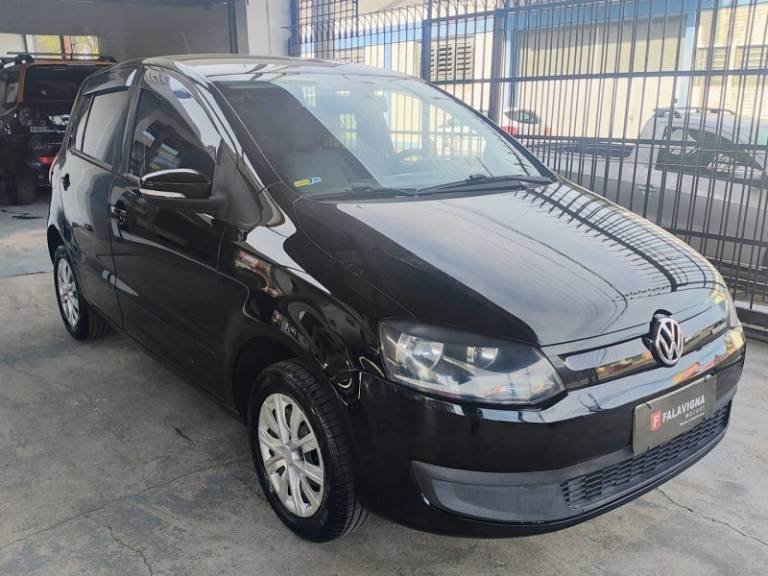 VOLKSWAGEN - FOX - 2014/2014 - Preta - R$ 39.800,00