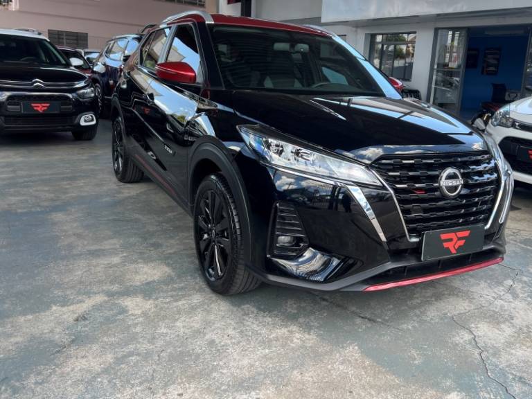 NISSAN - KICKS - 2023/2024 - Preta - R$ 116.900,00