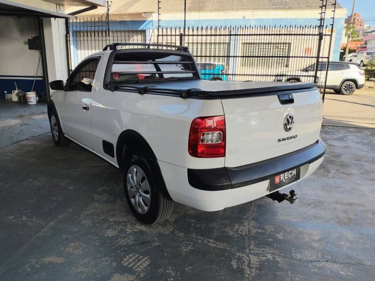 VOLKSWAGEN - SAVEIRO - 2014/2015 - Branca - R$ 45.900,00