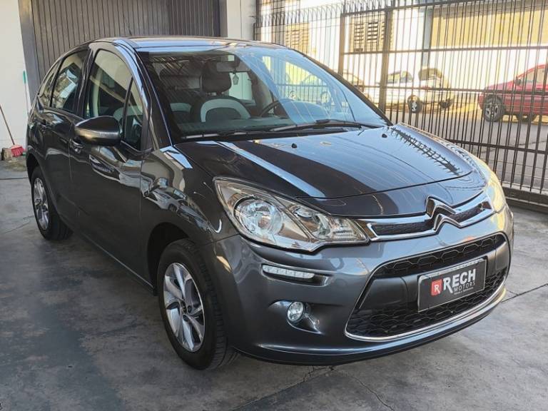 CITROËN - C3 - 2015/2016 - Cinza - R$ 42.900,00