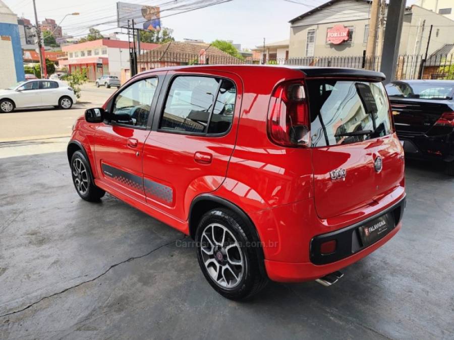 FIAT - UNO - 2012/2013 - Vermelha - R$ 36.900,00