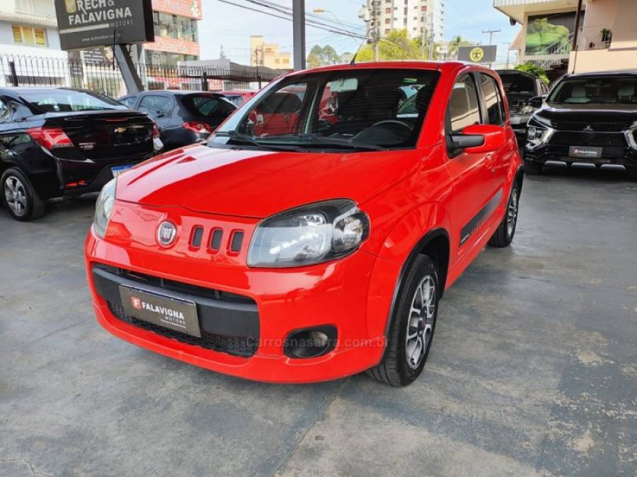 FIAT - UNO - 2012/2013 - Vermelha - R$ 36.900,00