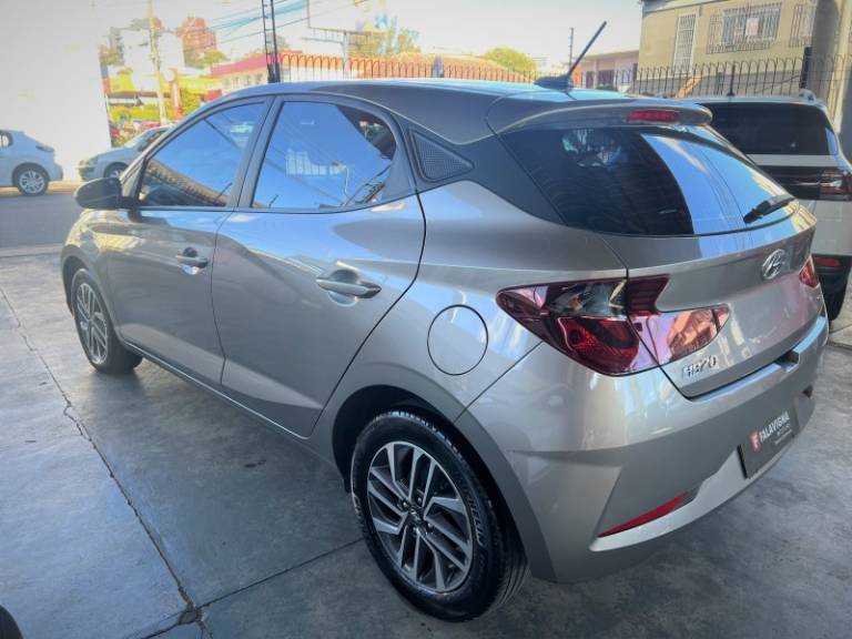 HYUNDAI - HB20 - 2020/2021 - Prata - R$ 74.990,00